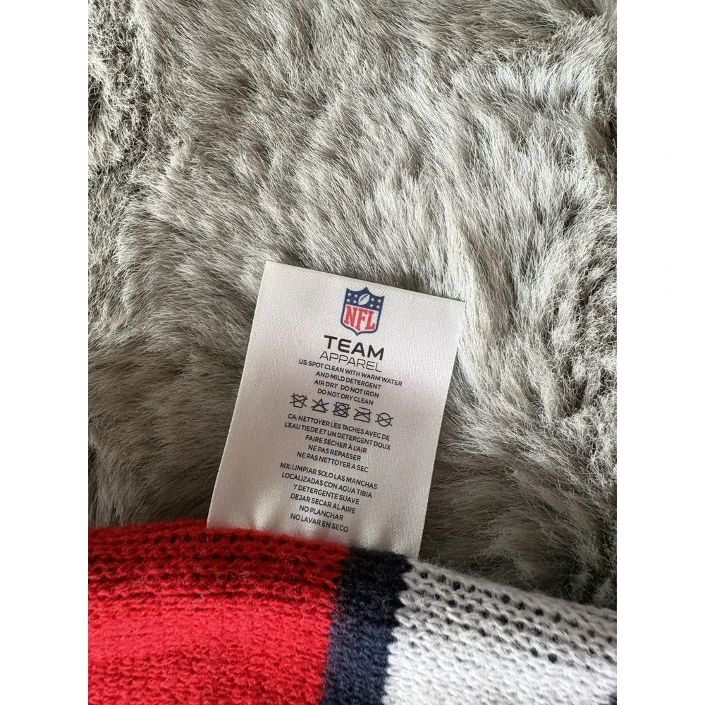 NFL Team Apparel winter scarf new england patriots logo